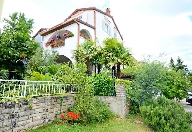 Apartments Aurora Porec Guest house