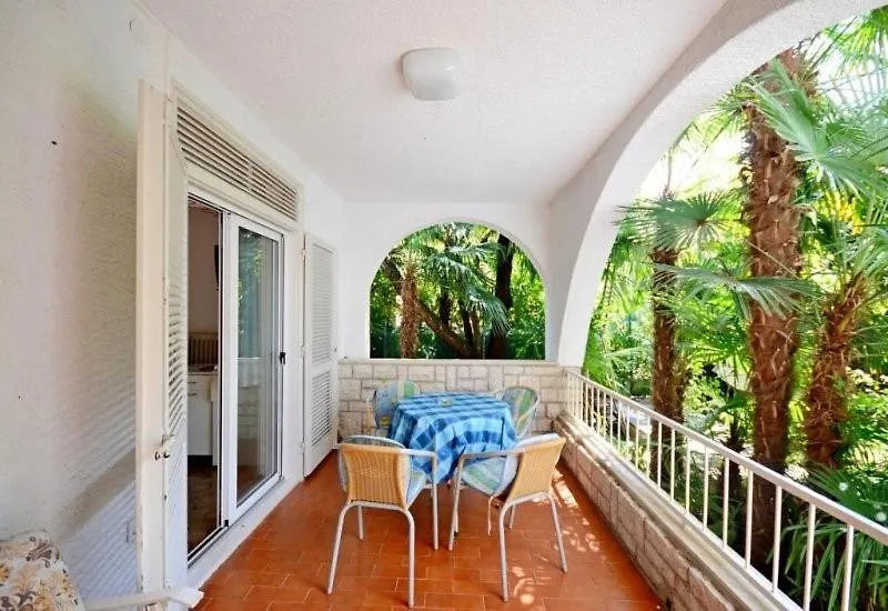 Guest house Apartments Aurora Porec